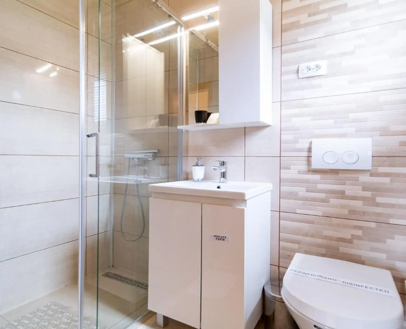 Guest house Guesthouse Mira Rab Town