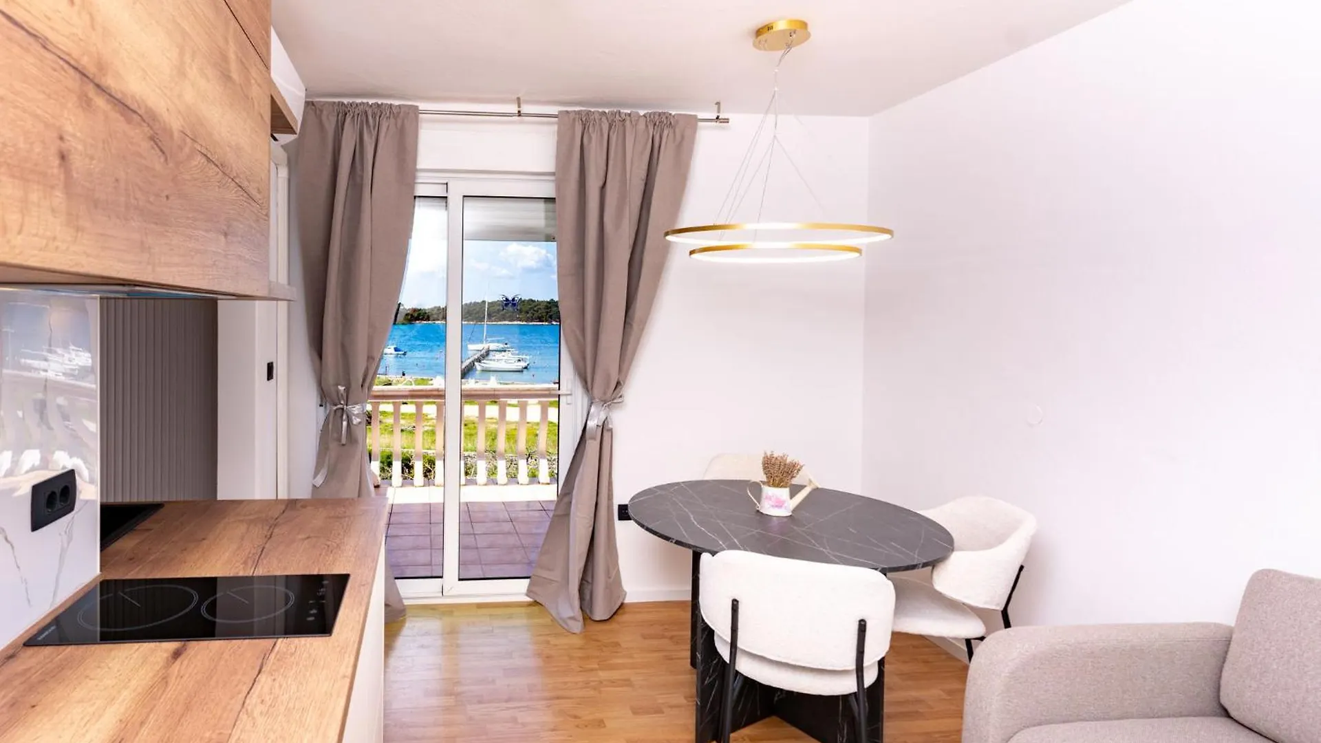 Guesthouse Mira Rab Town Croatia