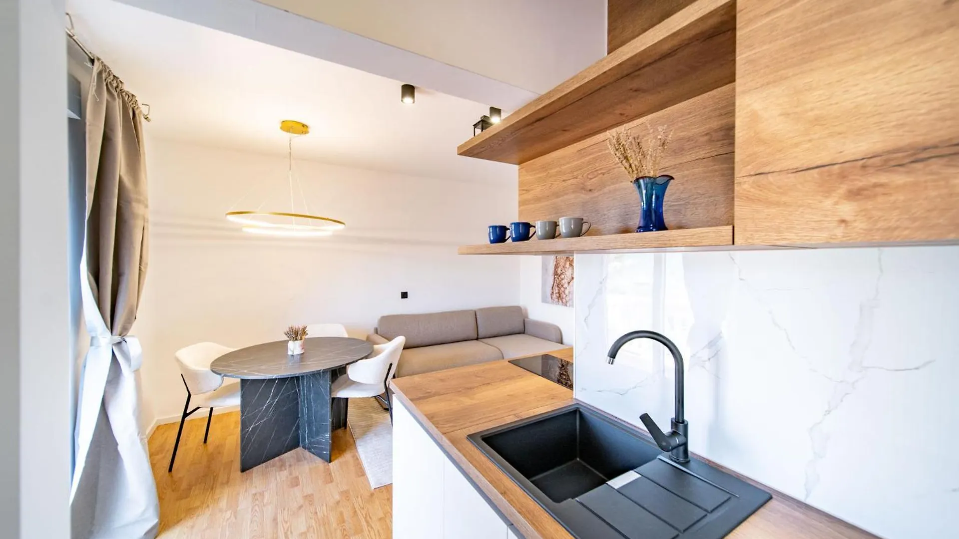 Guesthouse Mira Rab Town