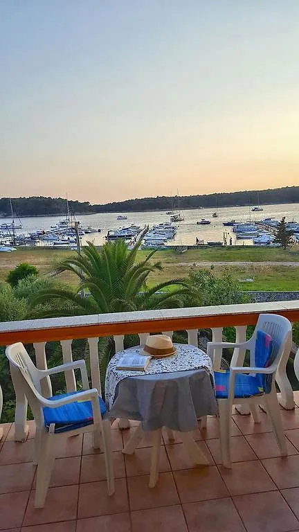 Guesthouse Mira Rab Town 3*,  Kroatien